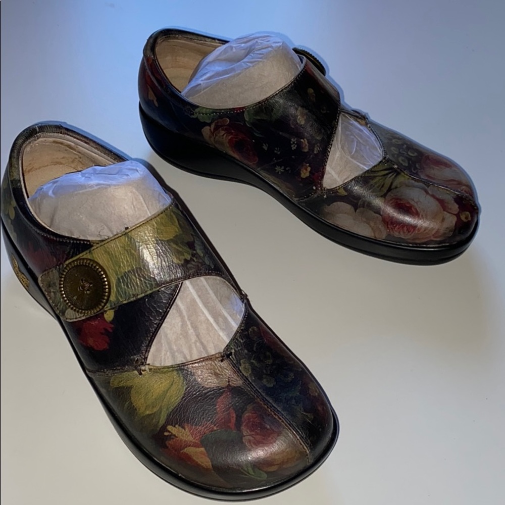 ALEGRIA 36 Romantic Rose Print Shoes - EUC